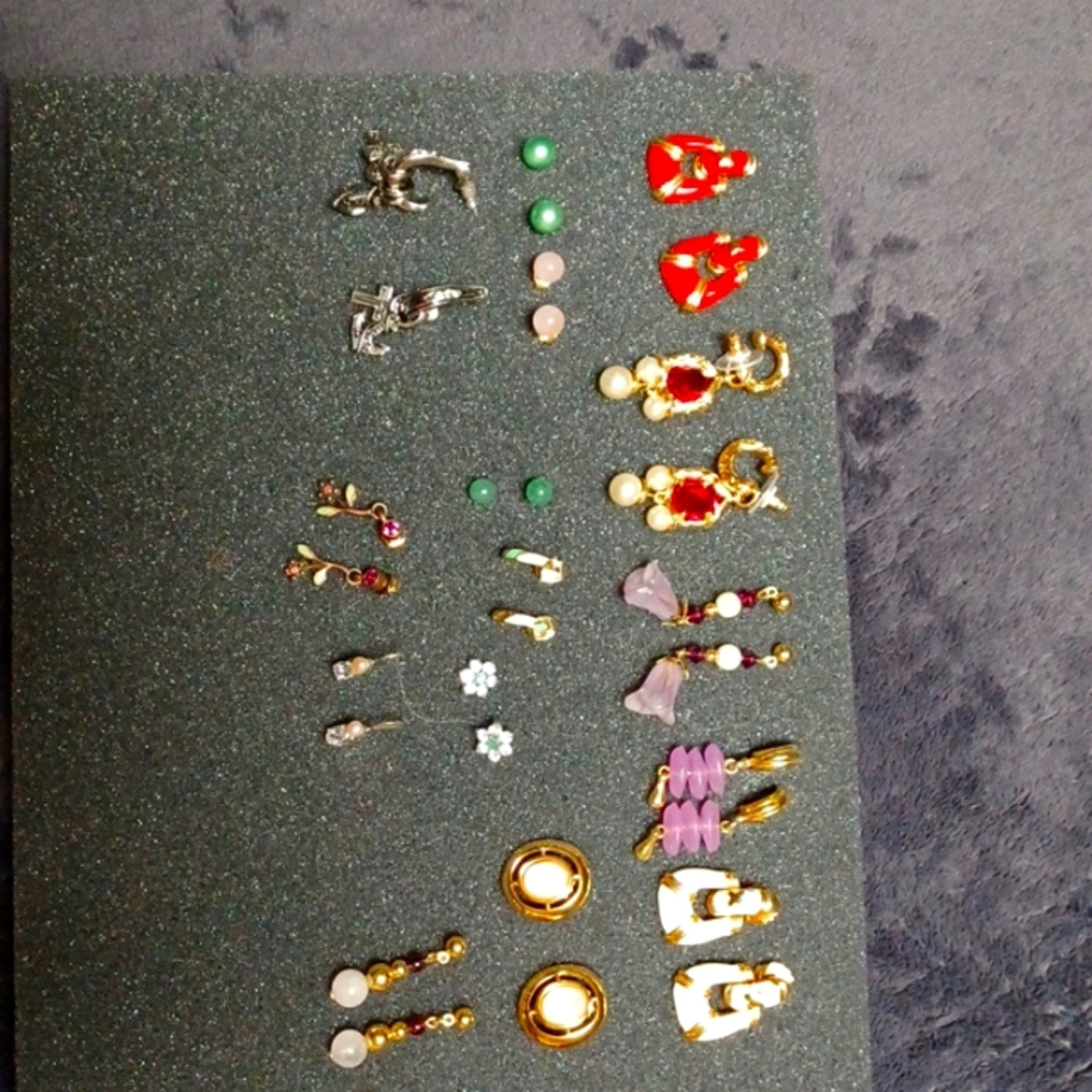 15 pairs pierced earrings, large variety, multi colors, large and small